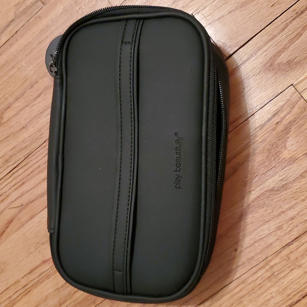 NWT ELF cosmetic bag black multi compartments handle